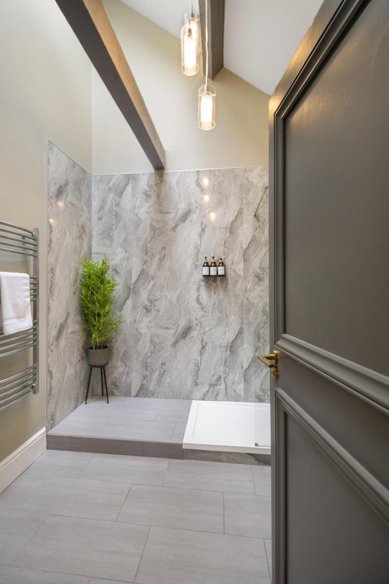 Whiskawaystays - Victoria House - Apartment 6 Вустер Экстерьер фото