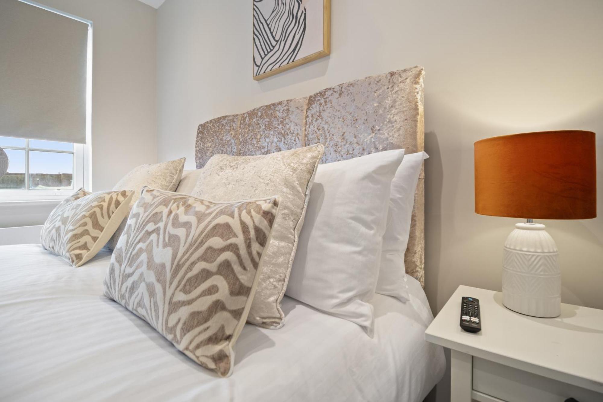 Whiskawaystays - Victoria House - Apartment 6 Вустер Экстерьер фото